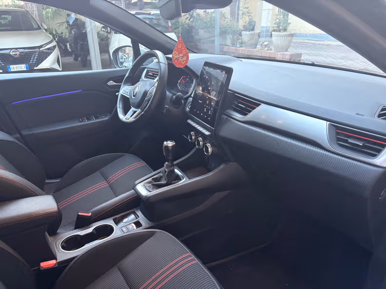 Renault Captur - 17