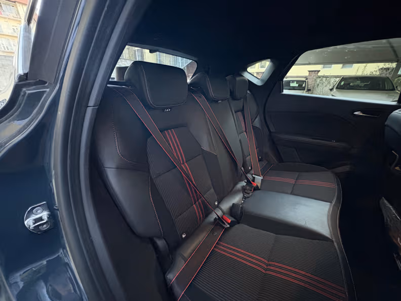 Renault Captur - 23