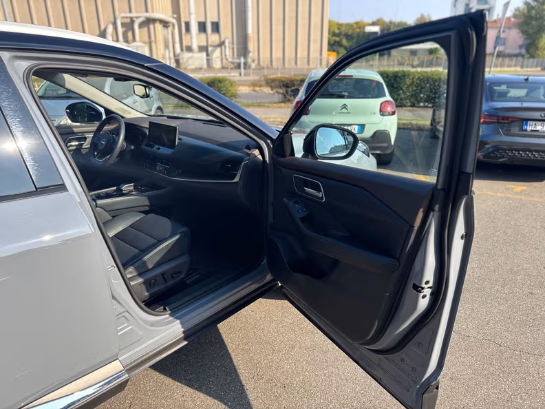 Nissan X-Trail - 25