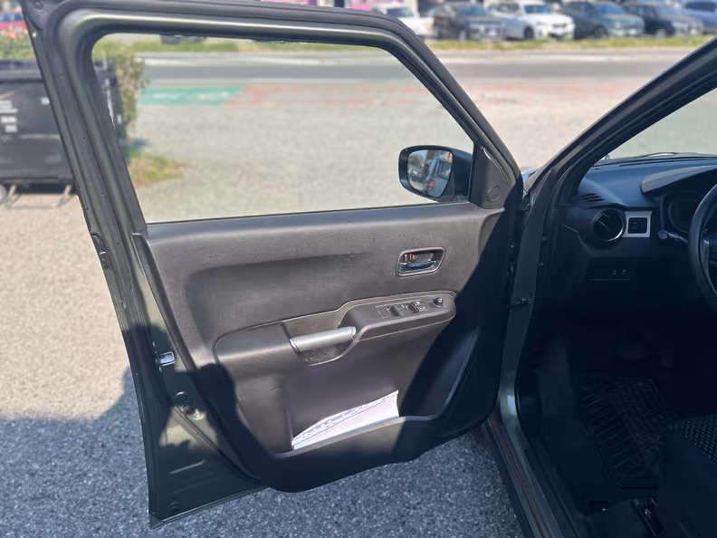 Suzuki Ignis - 13