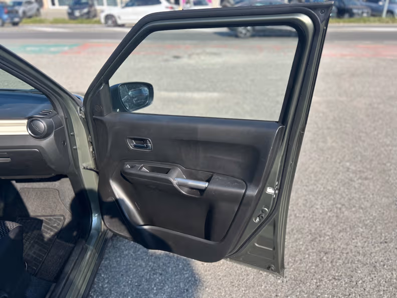 Suzuki Ignis - 25