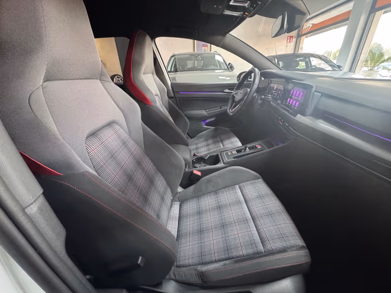 Volkswagen Golf - 12