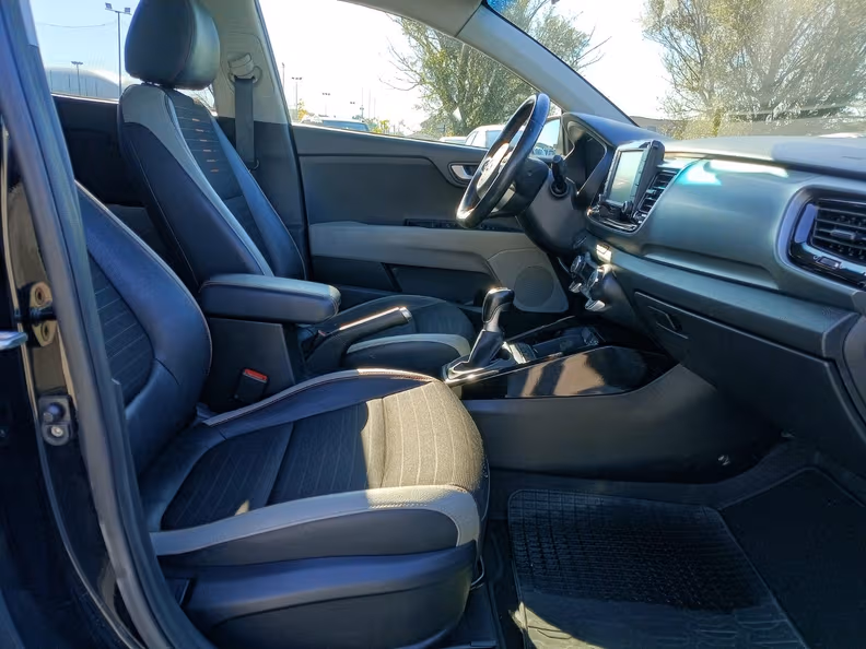 Kia Stonic - 30