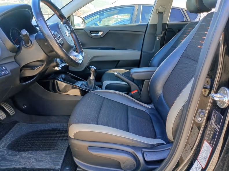 Kia Stonic - 4