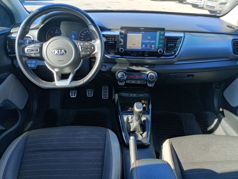 Kia Stonic - 19