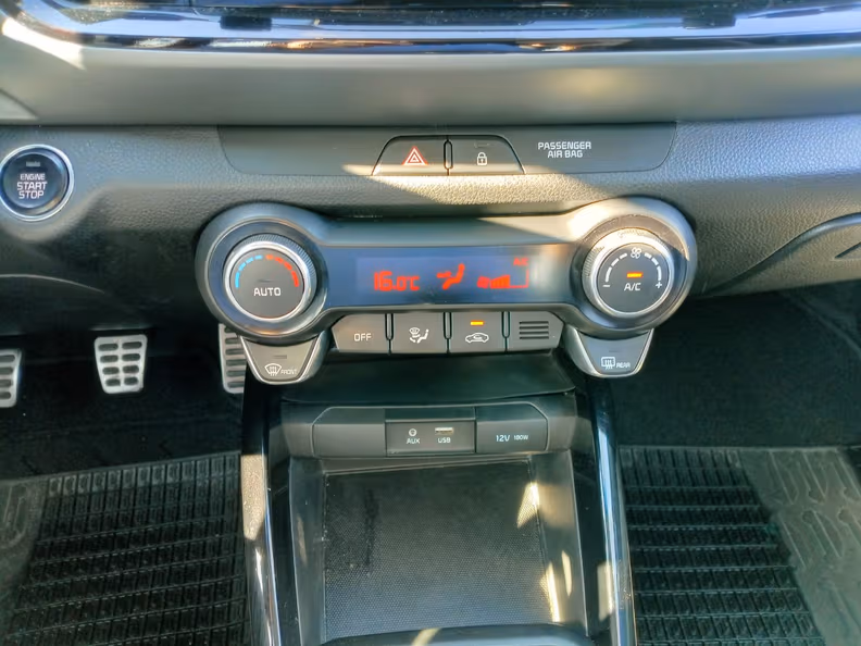 Kia Stonic - 25
