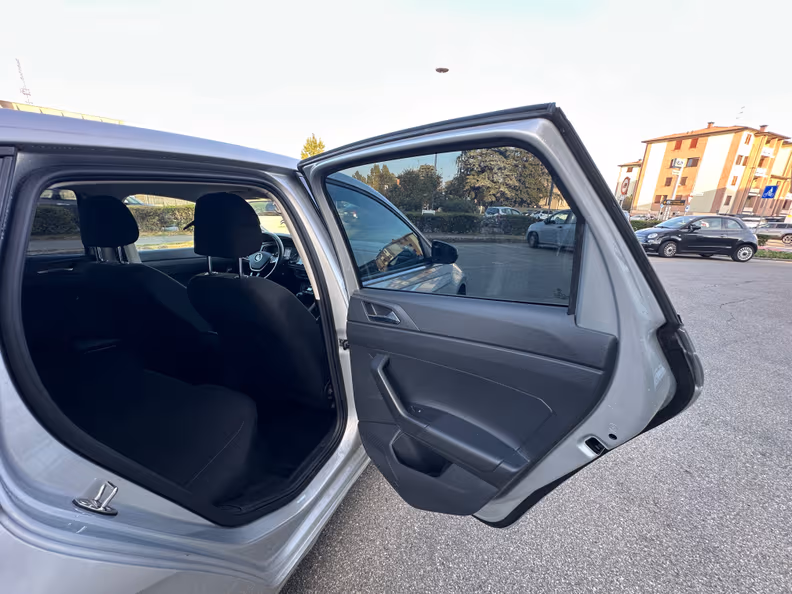 Volkswagen Polo - 25