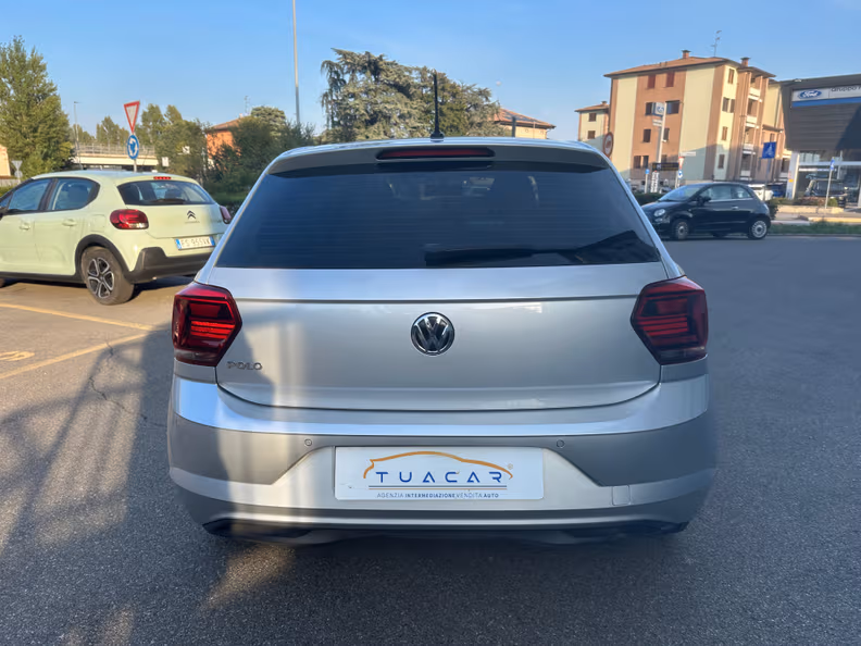 Volkswagen Polo - 4