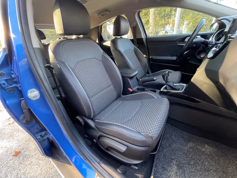 Kia XCeed - 31