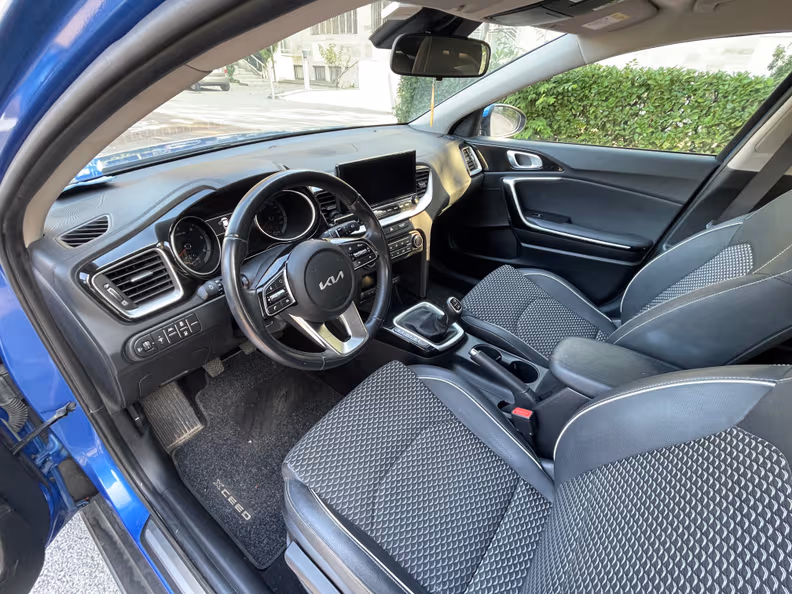Kia XCeed - 28
