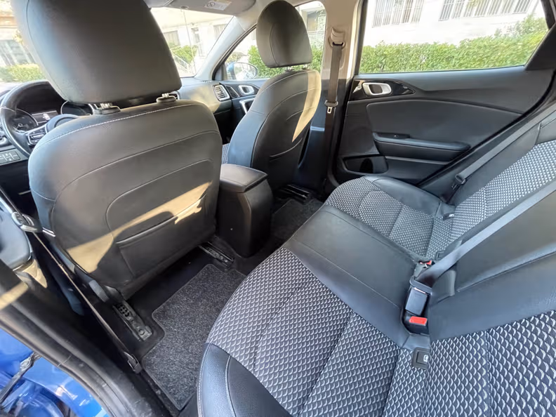 Kia XCeed - 37