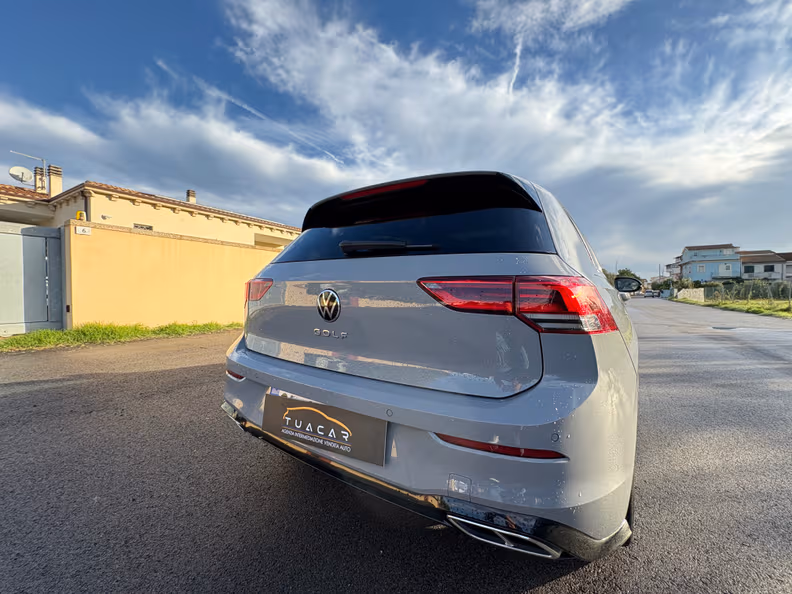 Volkswagen Golf - 36