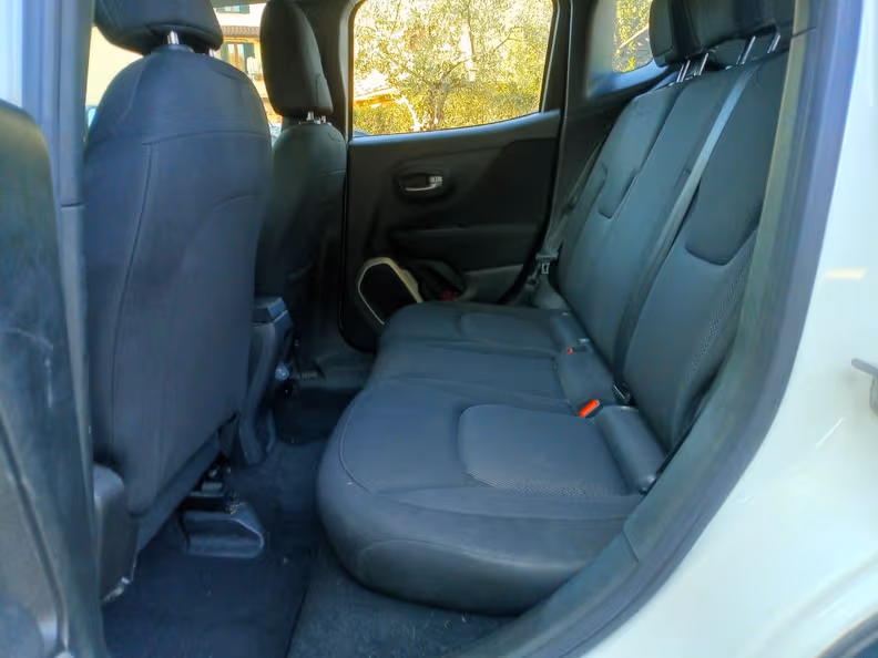 Jeep Renegade - 33