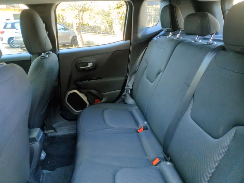 Jeep Renegade - 4