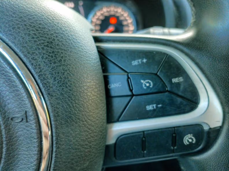 Jeep Renegade - 21