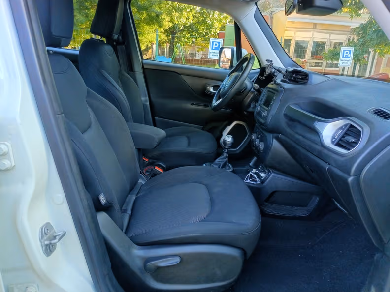 Jeep Renegade - 17