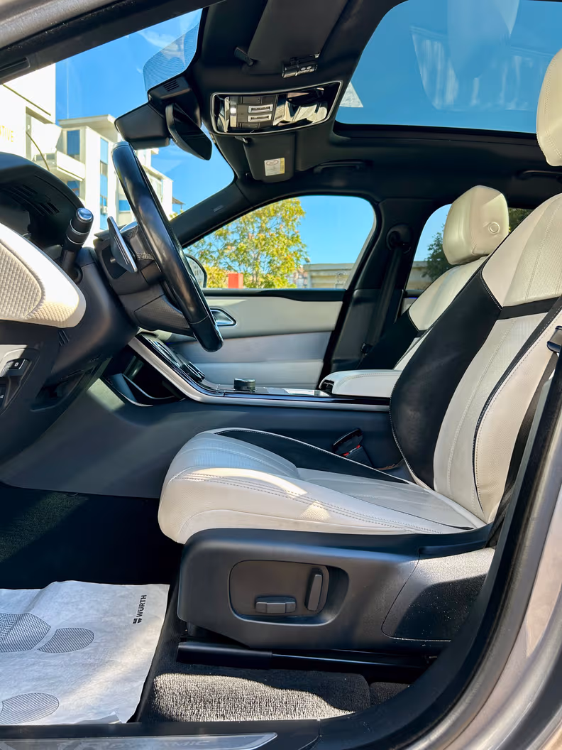 Land Rover Range Rover Velar - 15