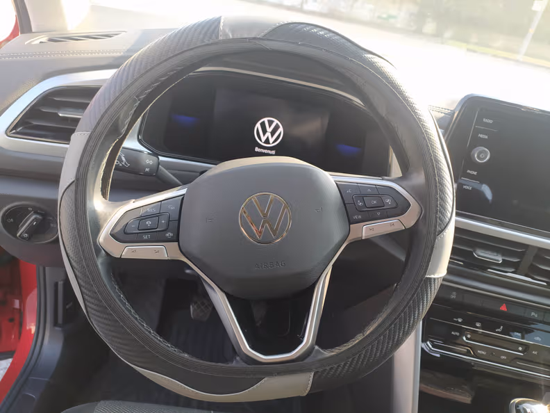 Volkswagen T-ROC - 51