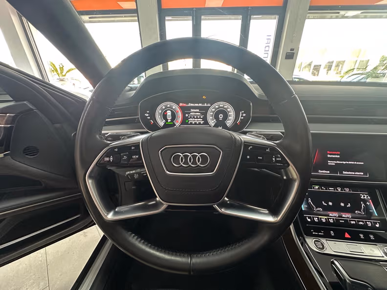 Audi A8 - 11