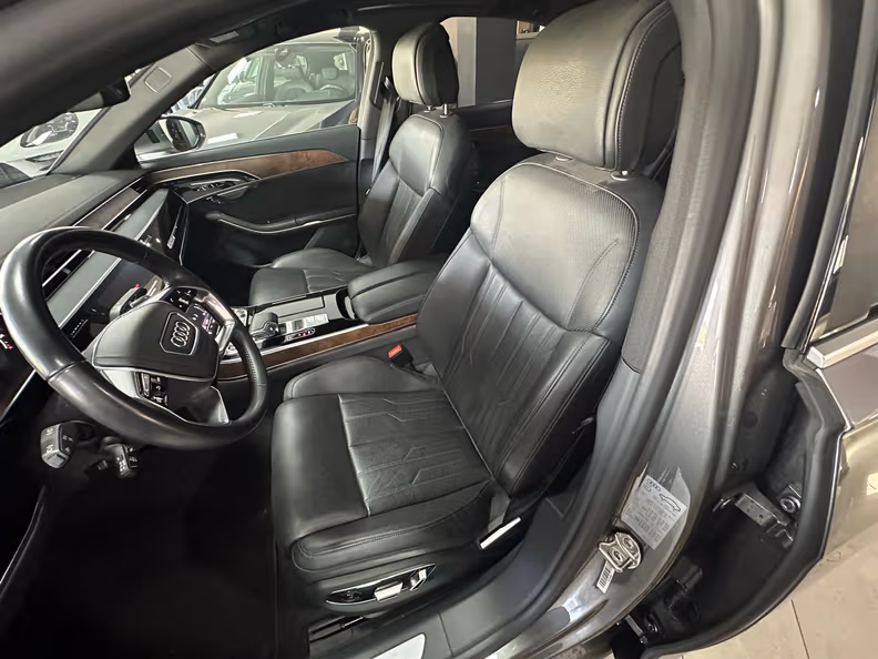 Audi A8 - 13