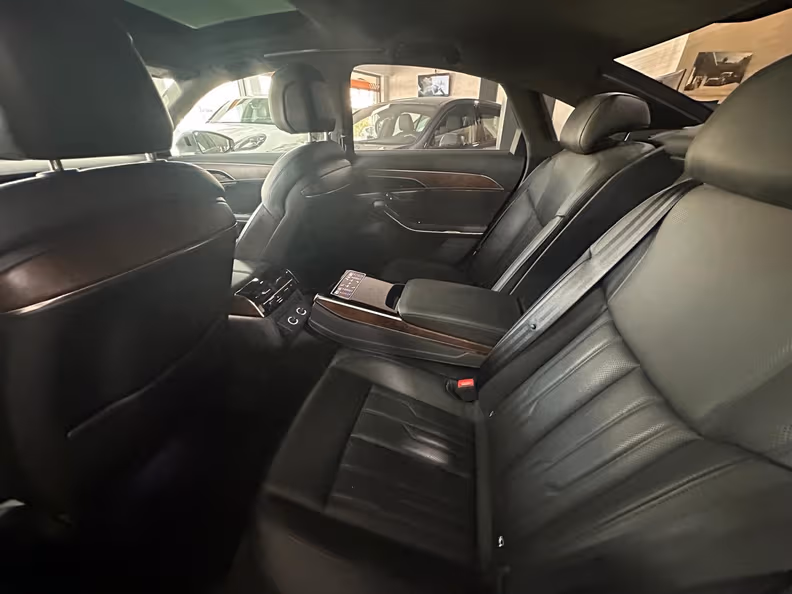 Audi A8 - 16