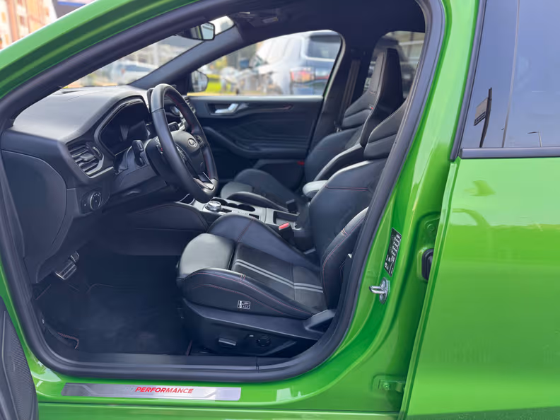 Ford Focus - 13