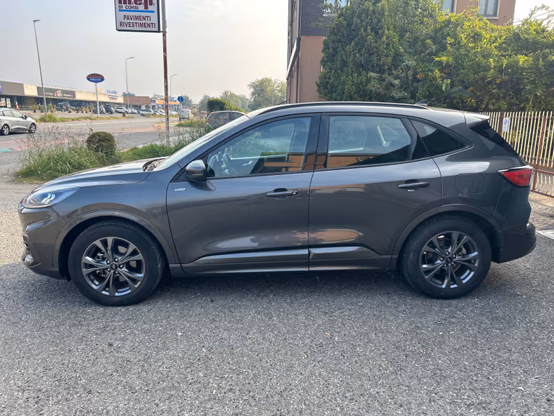 Ford Kuga - 2