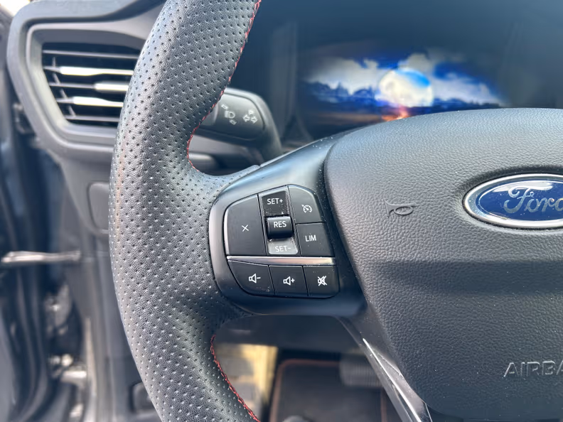 Ford Kuga - 16