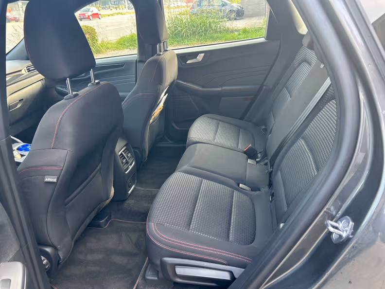 Ford Kuga - 24
