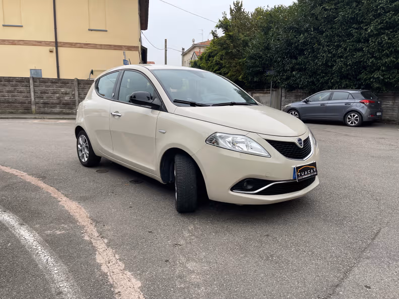 Lancia Ypsilon - 3