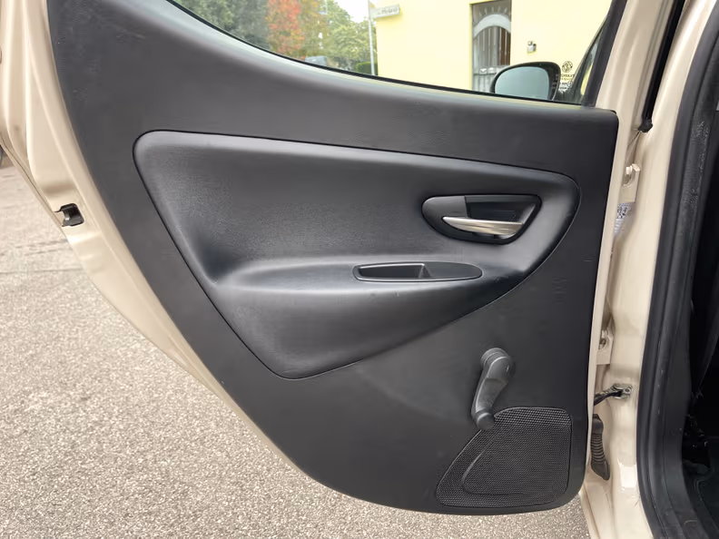 Lancia Ypsilon - 34