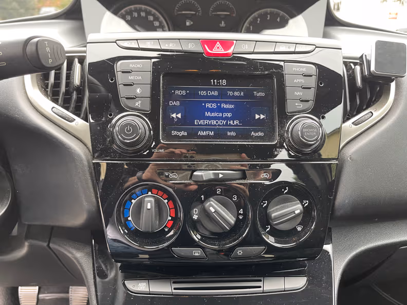 Lancia Ypsilon - 20