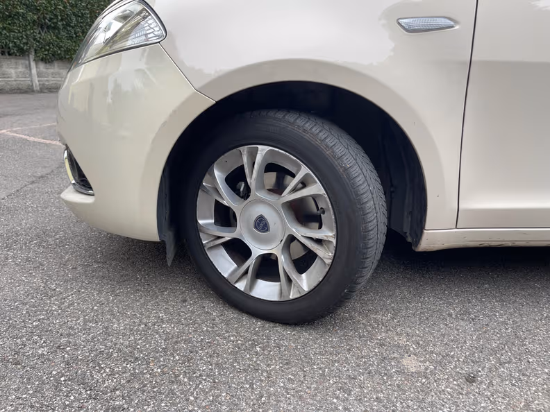 Lancia Ypsilon - 11