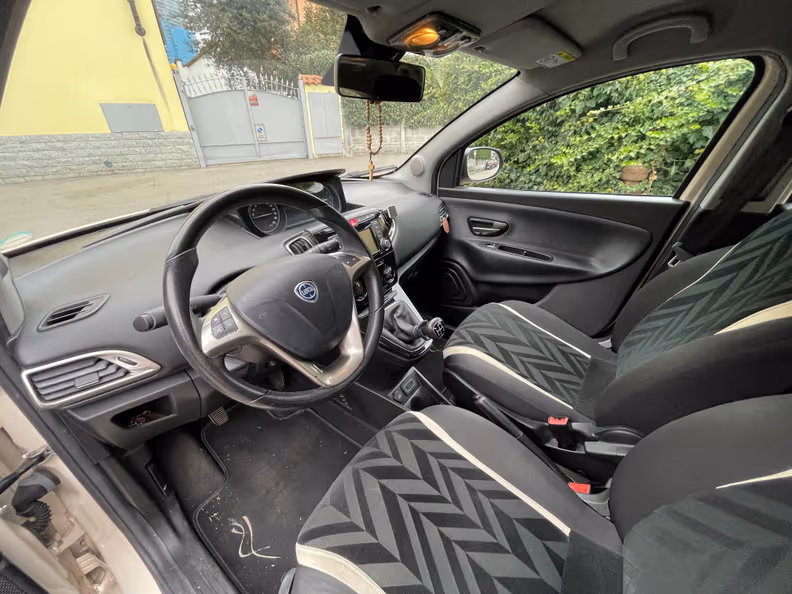 Lancia Ypsilon - 22