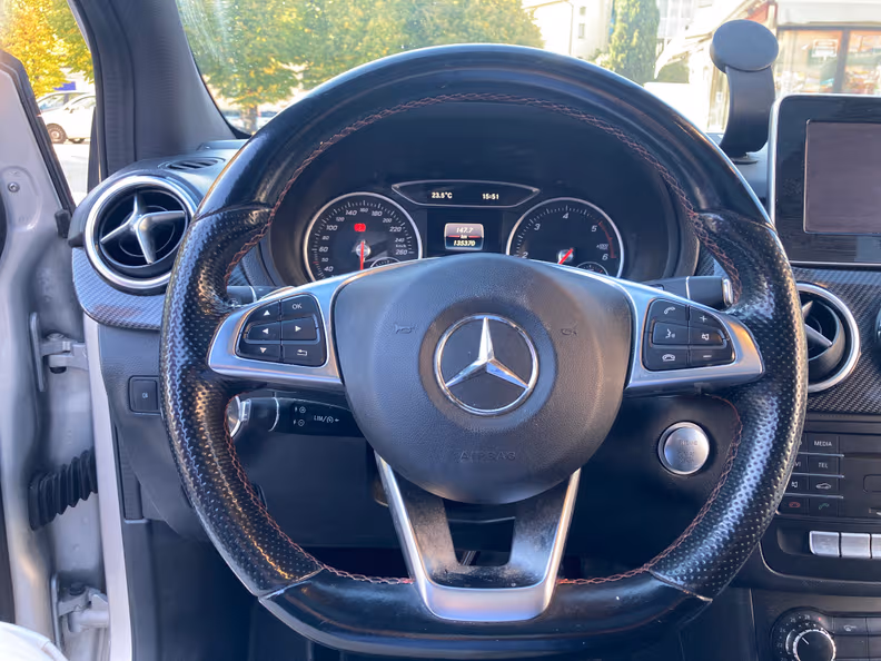Mercedes-Benz B-Class - 44