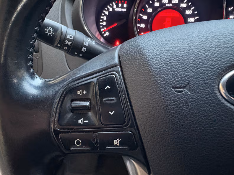 Kia Rio - 18