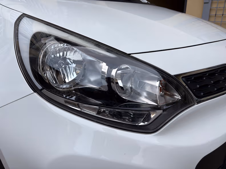 Kia Rio - 12