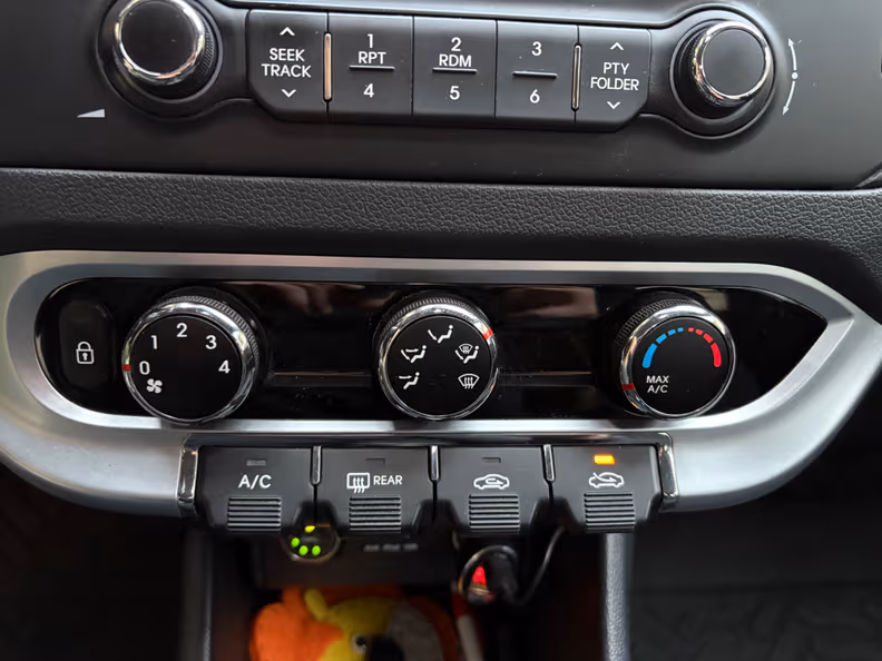 Kia Rio - 22