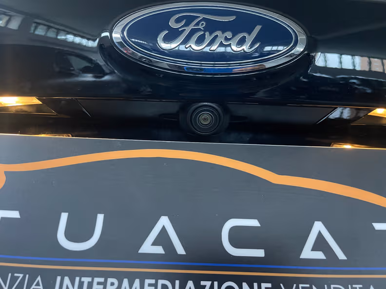 Ford Kuga - 38