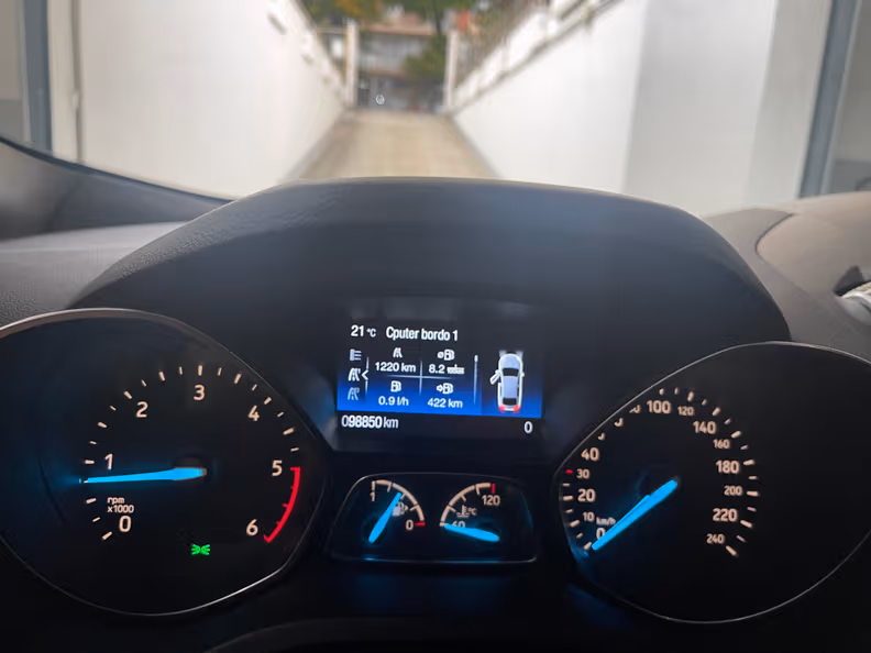 Ford Kuga - 14