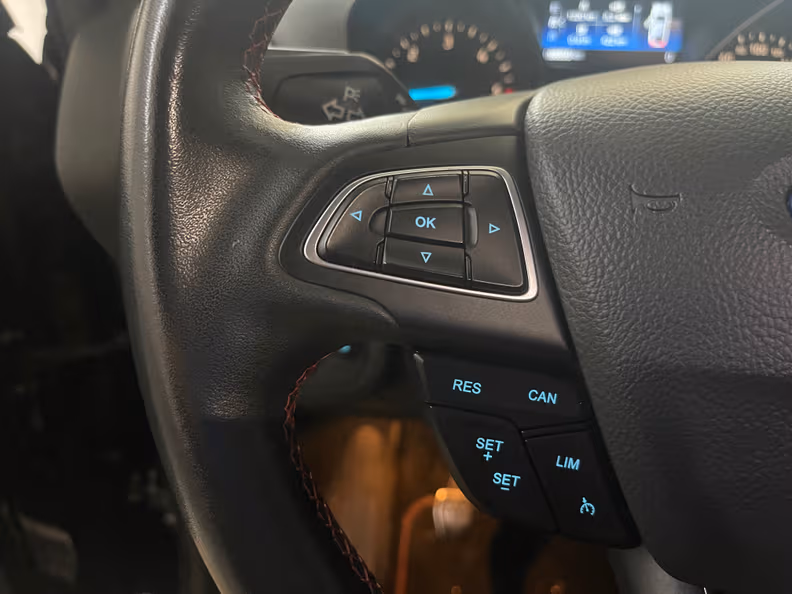 Ford Kuga - 16