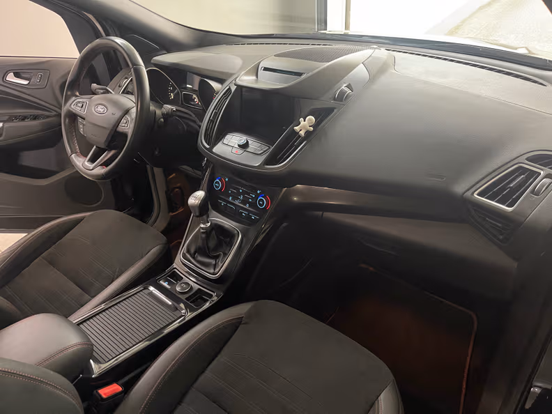 Ford Kuga - 8