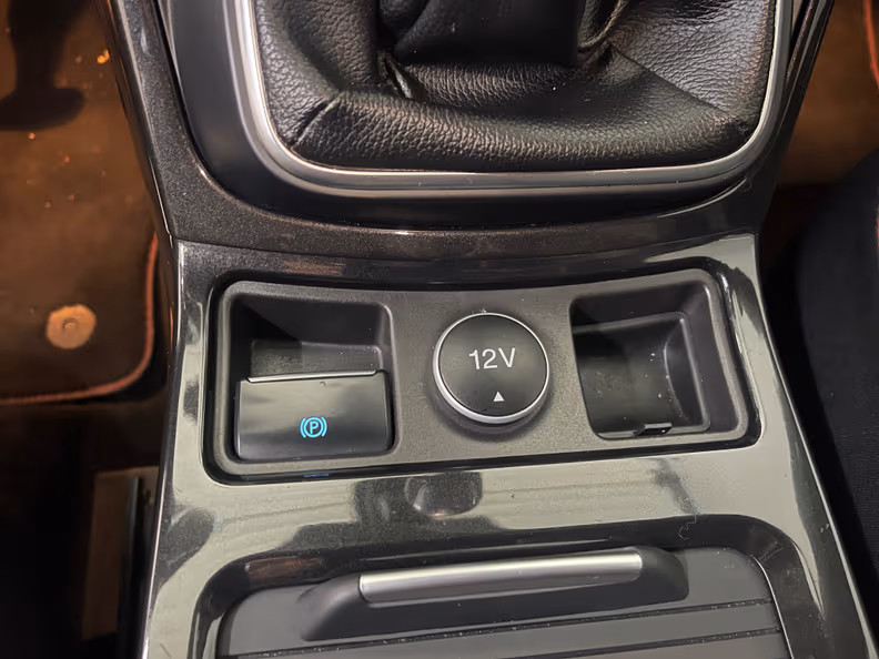Ford Kuga - 24