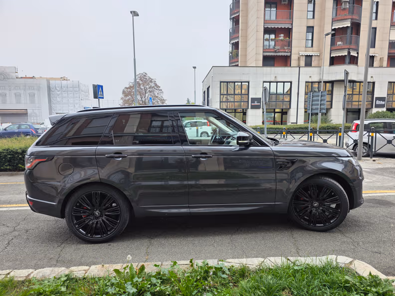 Land Rover Range Rover Sport - 33