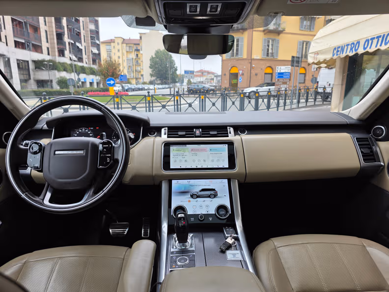 Land Rover Range Rover Sport - 25
