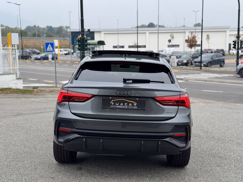 Audi Q3 - 32