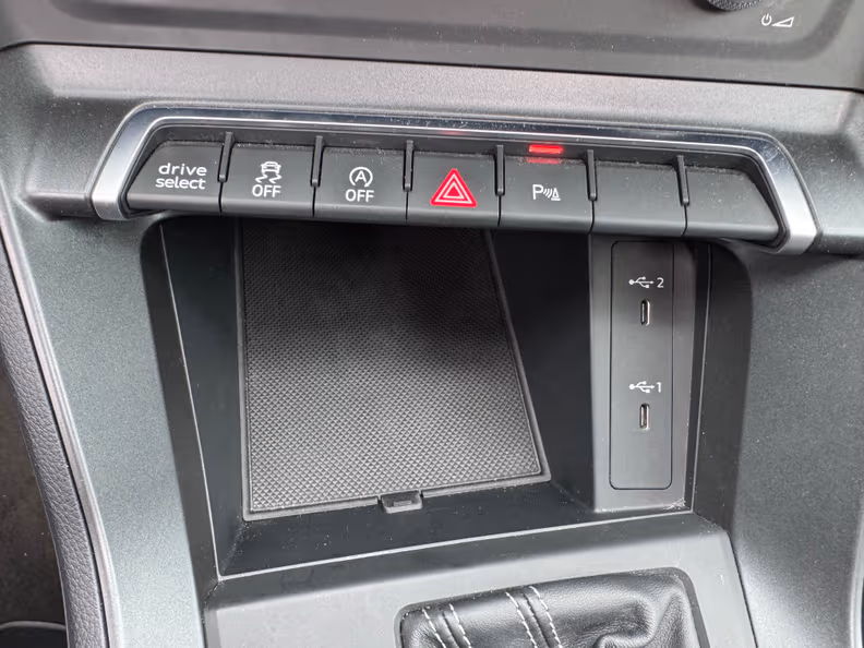 Audi Q3 - 21