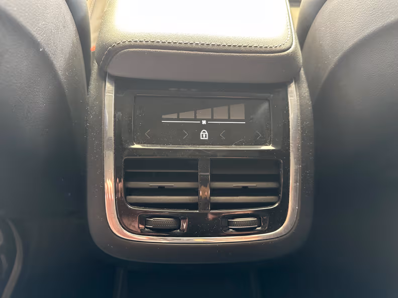Volvo XC60 - 25