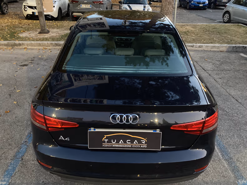 Audi A4 - 24