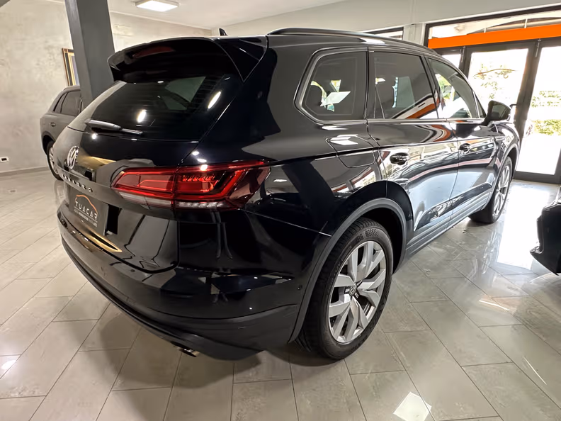 Volkswagen Touareg - 5